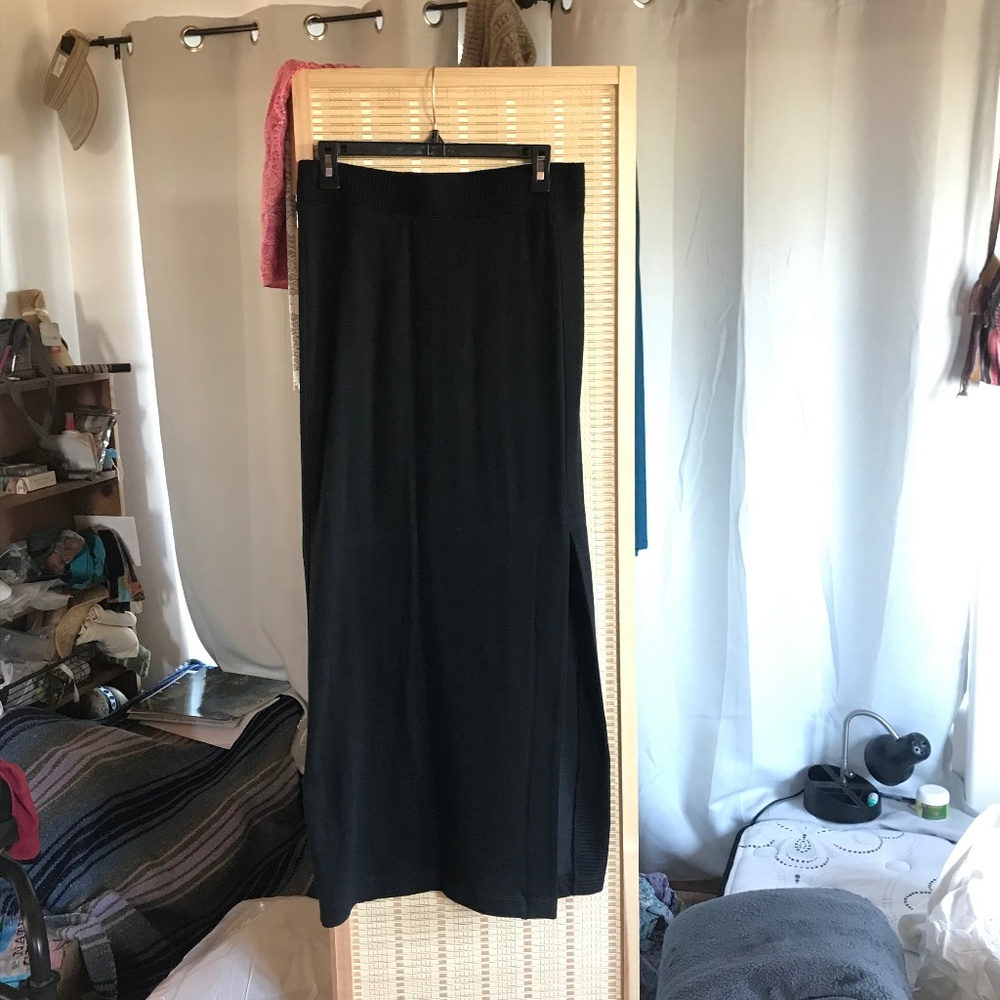 Splendid Black Knit skirt S - 42” long